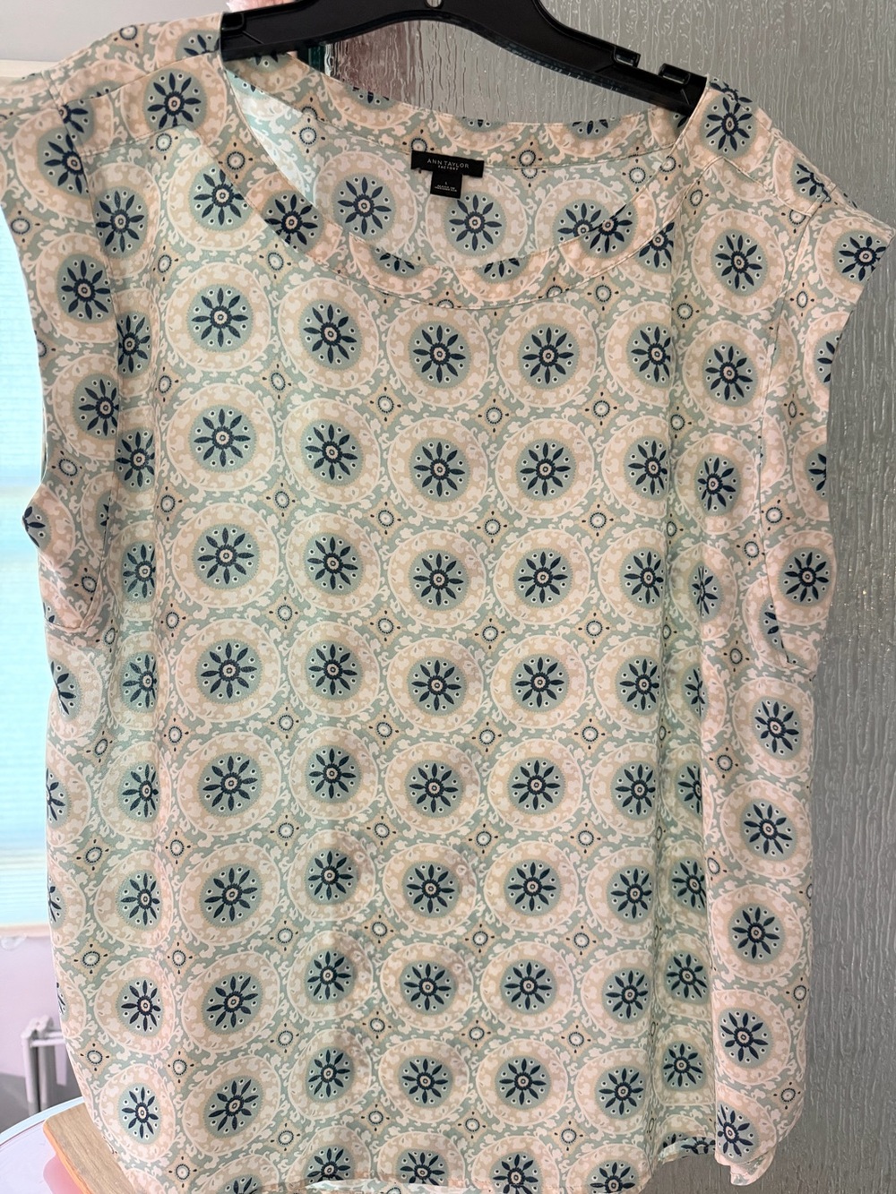 Ann Taylor Factory Women's Cream & Teal Printed Cap Sleeve Top